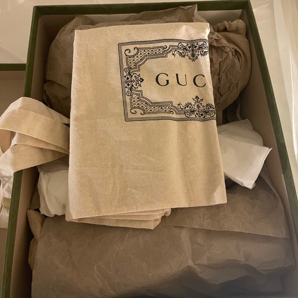 GUCCI
Canvas GG Monogram Angelina
Platform Slide Sandals 
Size 39 Beige
Ruggine - Picture 4 of 11